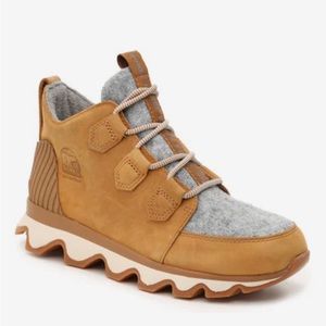 SOREL Kinetic Caribou Snow Boot size Women’s 7.5